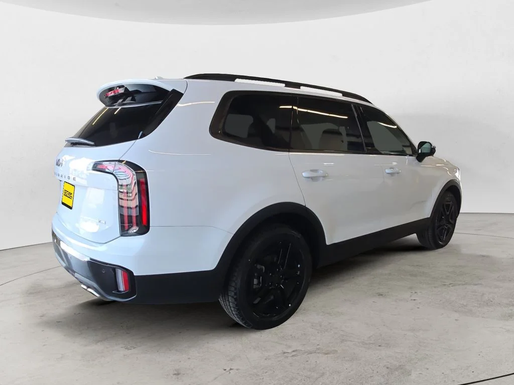 Used 2025 White Kia SX-Prestige X-Line image 5