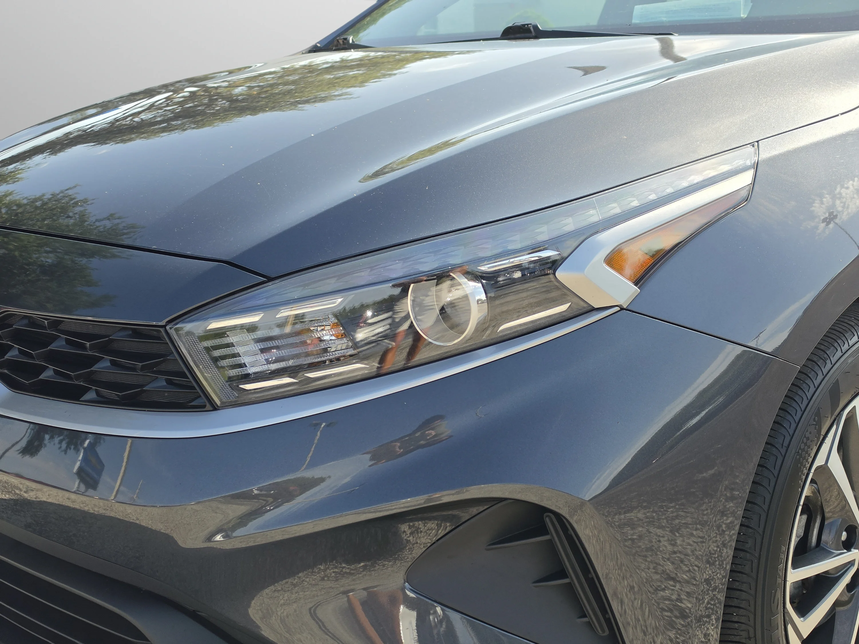 Used 2023 Gravity Gray Kia LXS image 13