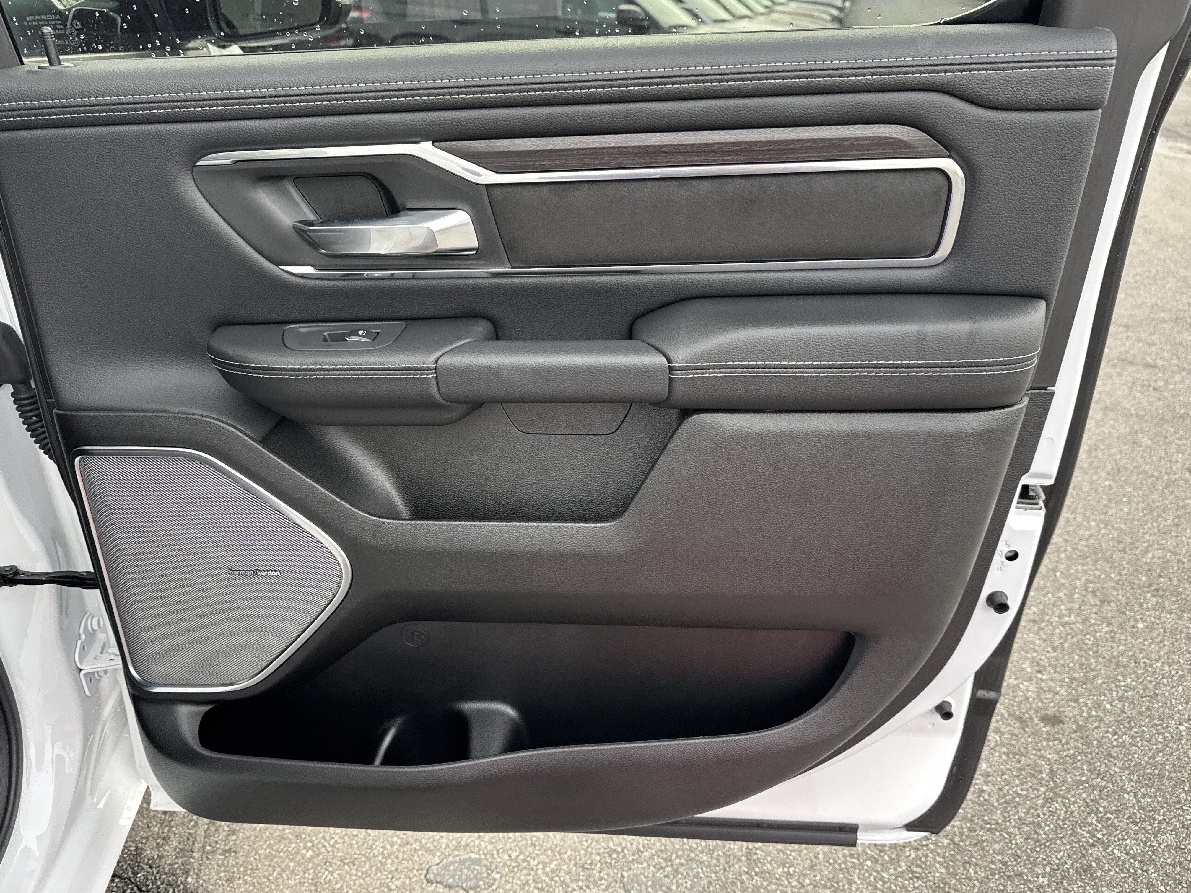 New 2026 Bright White Clear-Coat Exterior Paint RAM Laramie image 22
