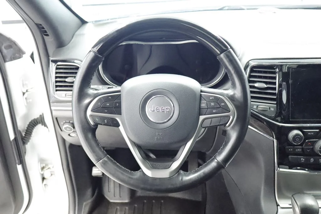 Certified Used 2020 White Jeep Overland image 26