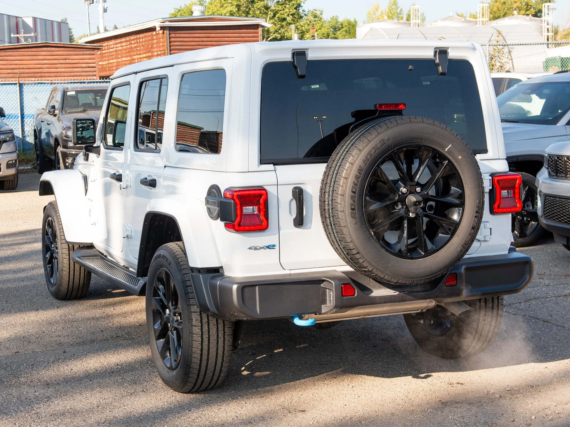 Used 2024 White Jeep Sahara* 4x4, Hybrid, Heated McKinley Leather, Dual Top Group image 4