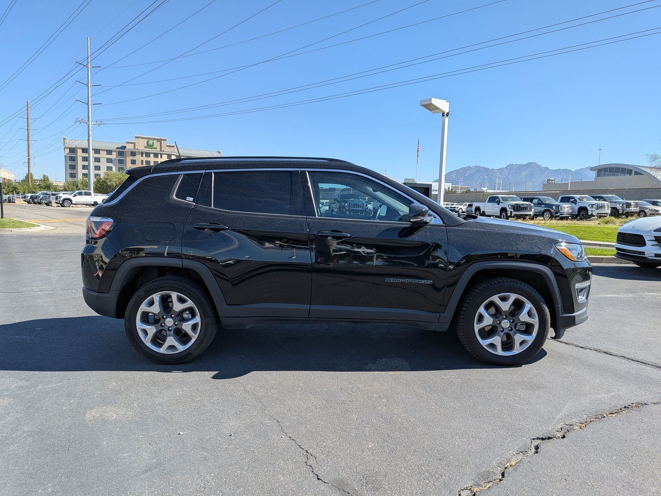 Certified Used 2019 Diamond Black Crystal Pearlcoat Jeep Limited image 7