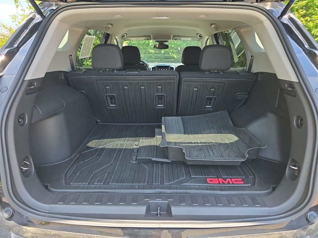 Used 2024 Black GMC SLE image 12
