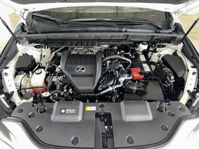 Used 2023 Ultra White Lexus 350 F SPORT Handling image 34