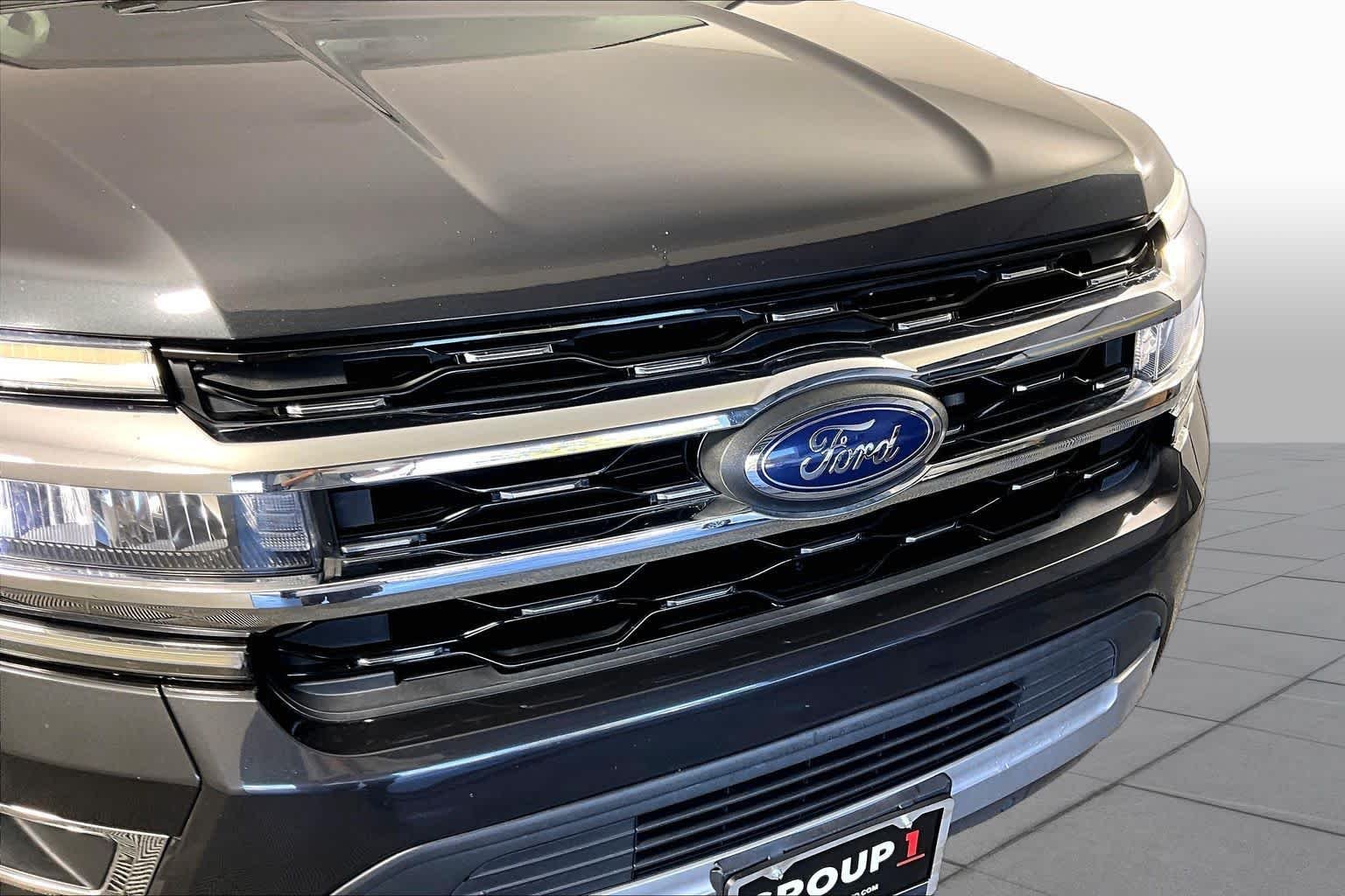 Used 2023 Dark Matter Gray Ford Limited image 28