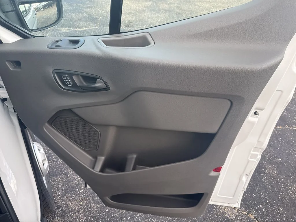 2025 Ford Transit Van Base - Photo 18
