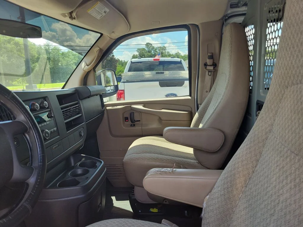 Used 2012 White GMC Work Van image 21