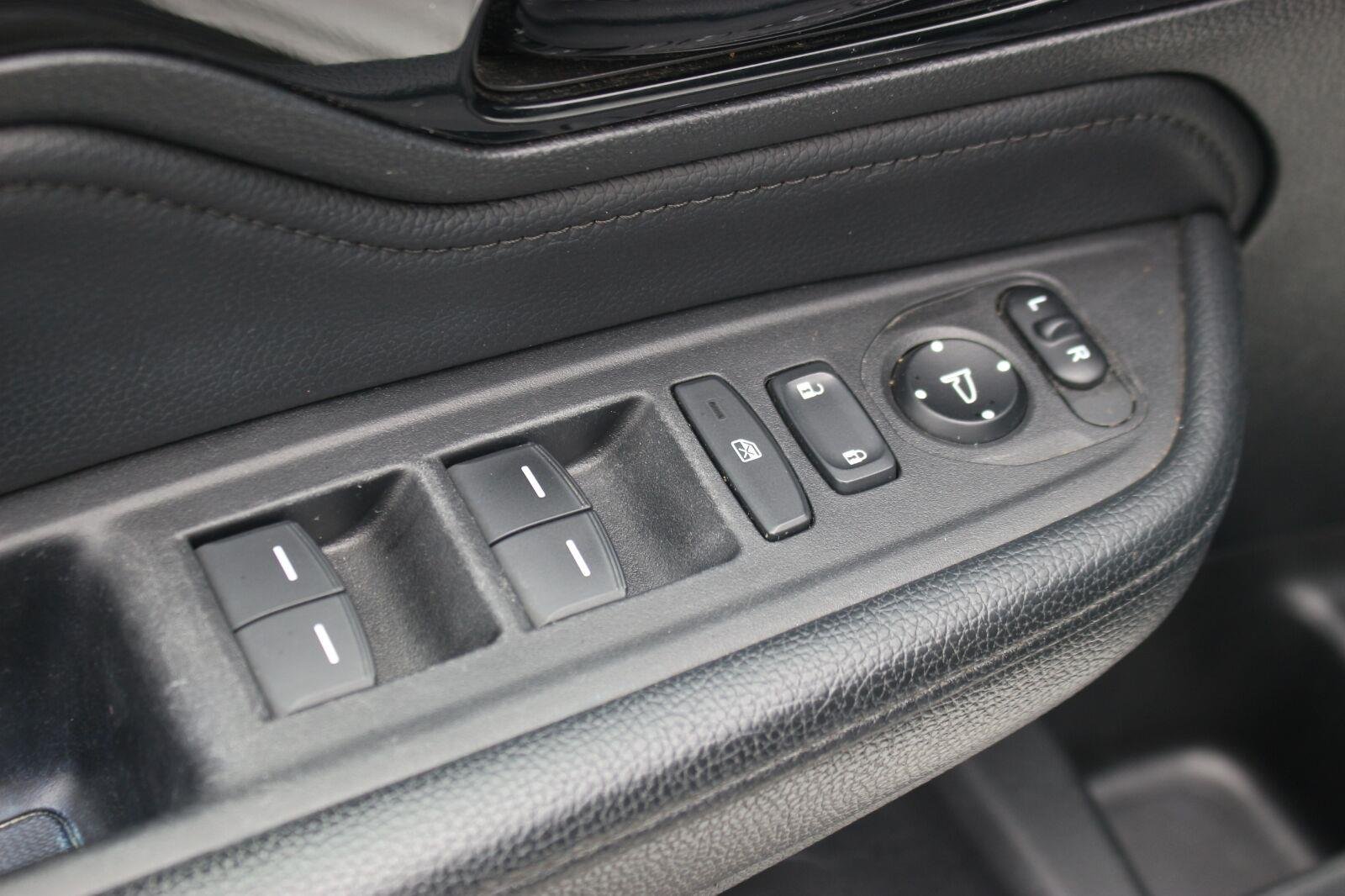 Used 2021 Platinum White Pearl Honda Touring image 15