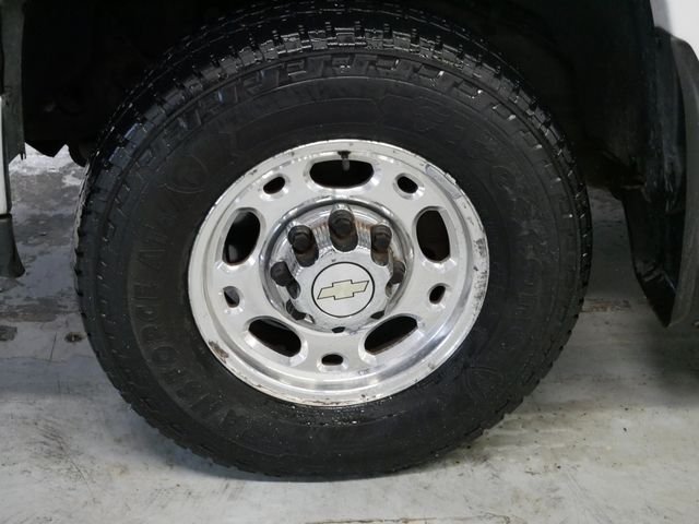 Used 2006 Summit White Chevrolet LT image 4