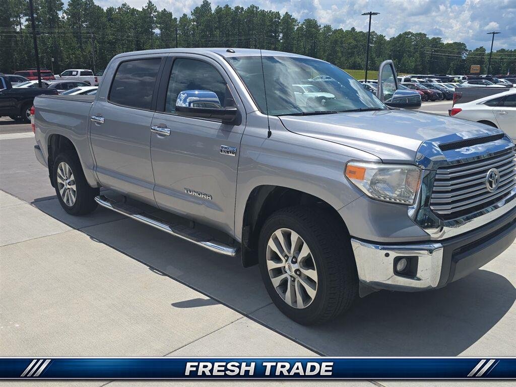 Used 2017 Silver Sky Metallic Toyota Limited image 19