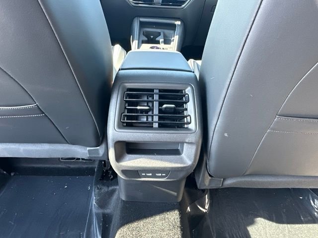 New 2026 Platinum Gray Metallic Volkswagen 2.0T SE image 32