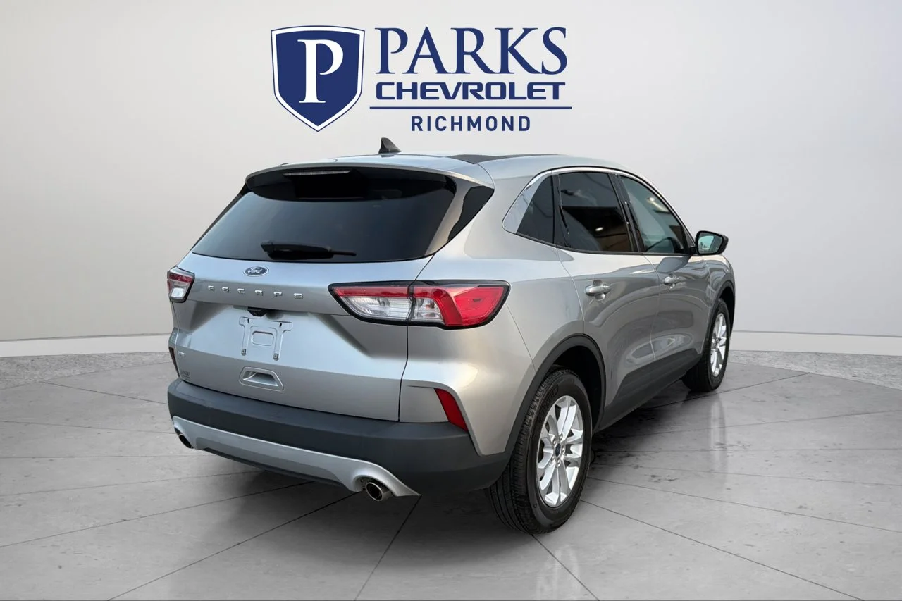 Certified Used 2022 Silver Ford SE image 7