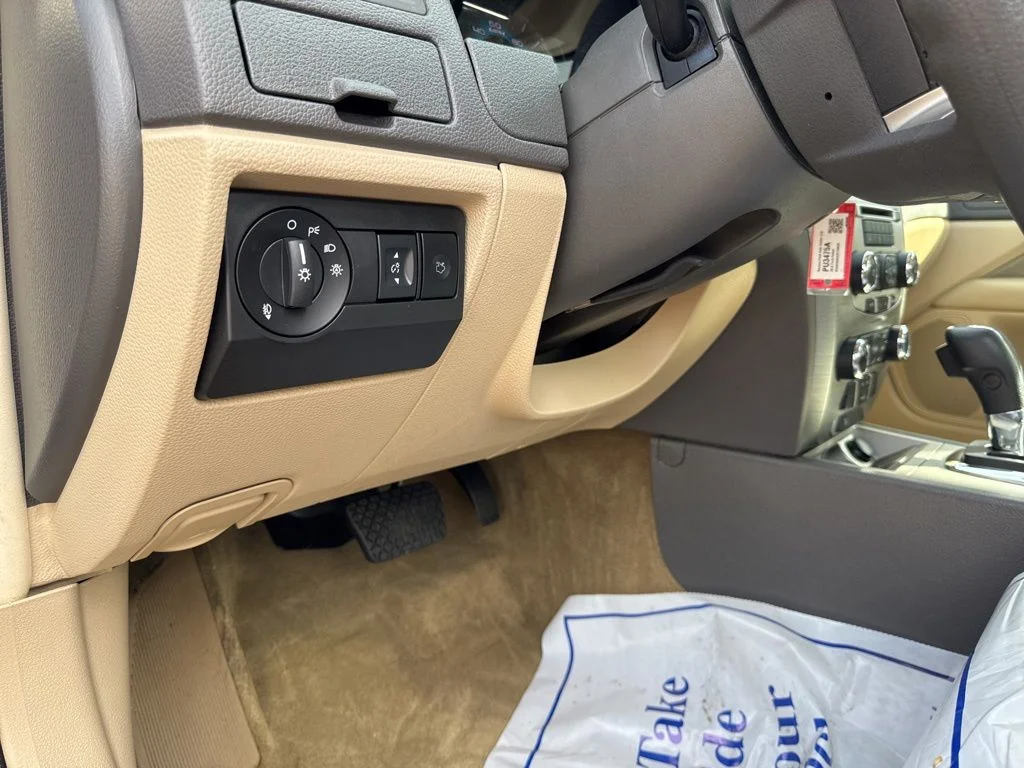Used 2012 Cinnamon Ford SE image 19