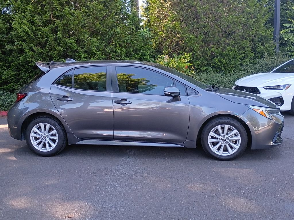 Used 2023 Magnetic Gray Metallic Toyota SE image 3