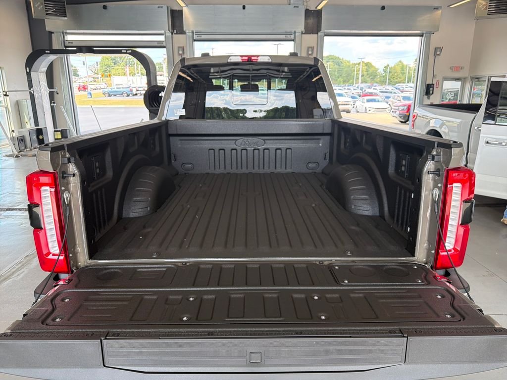New 2026 Gray Ford King Ranch image 9