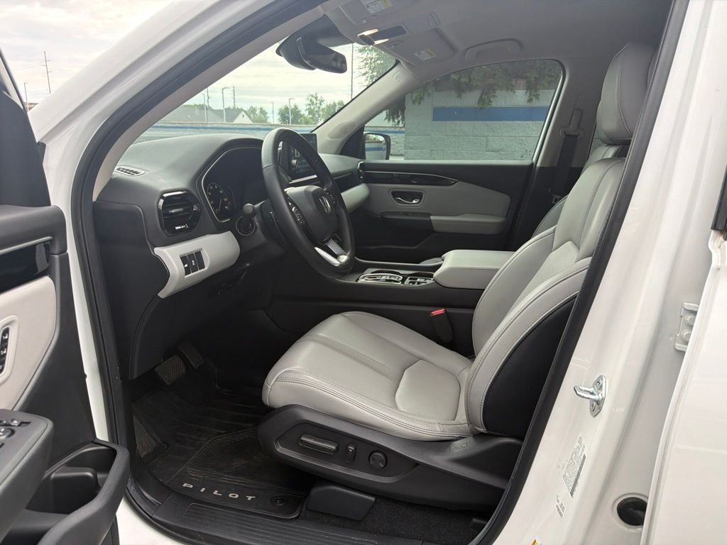 2024 Honda Pilot EX-L - Photo 15