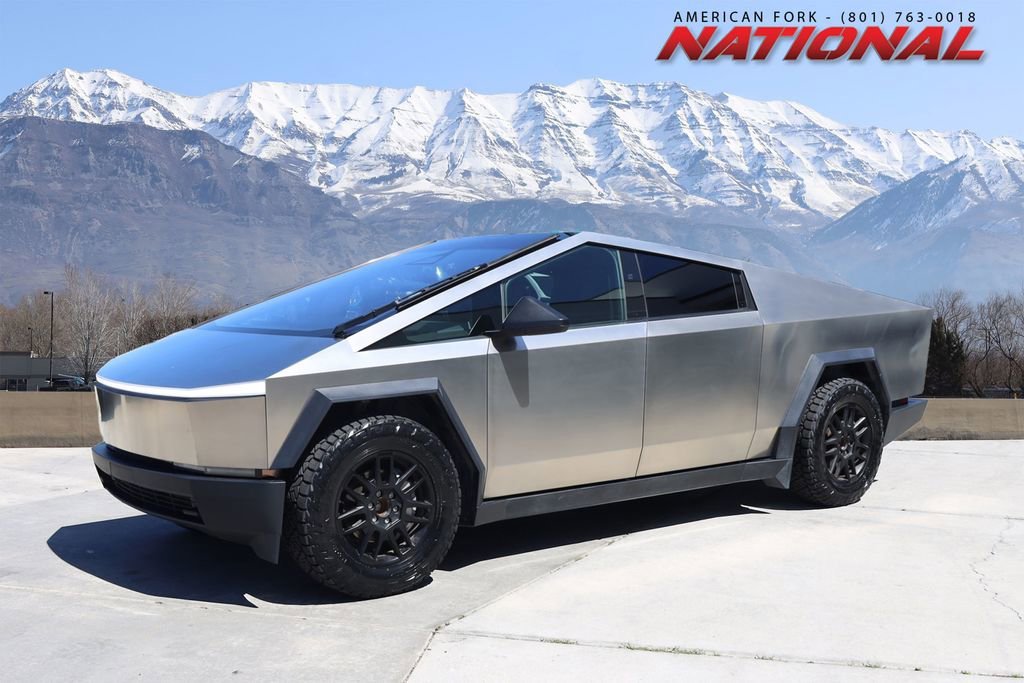 2025 Tesla Cybertruck All-Wheel Drive's photo