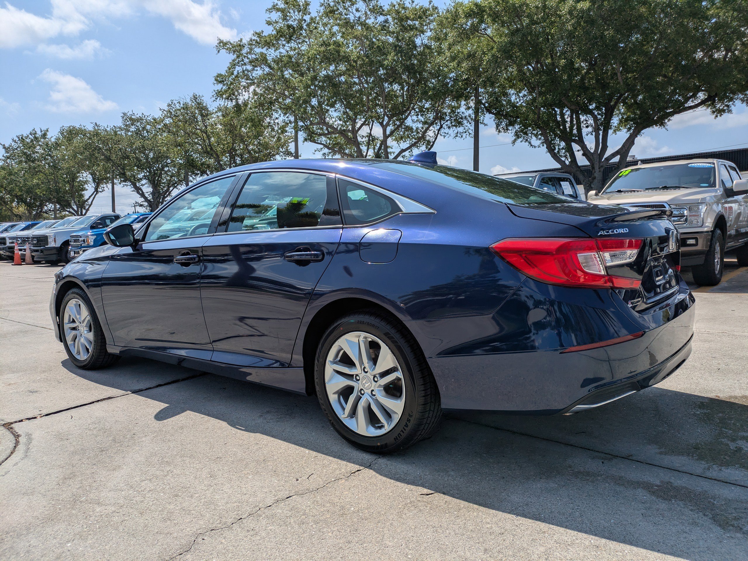 Used 2019 Obsidian Blue Pearl Honda LX 1.5T image 6