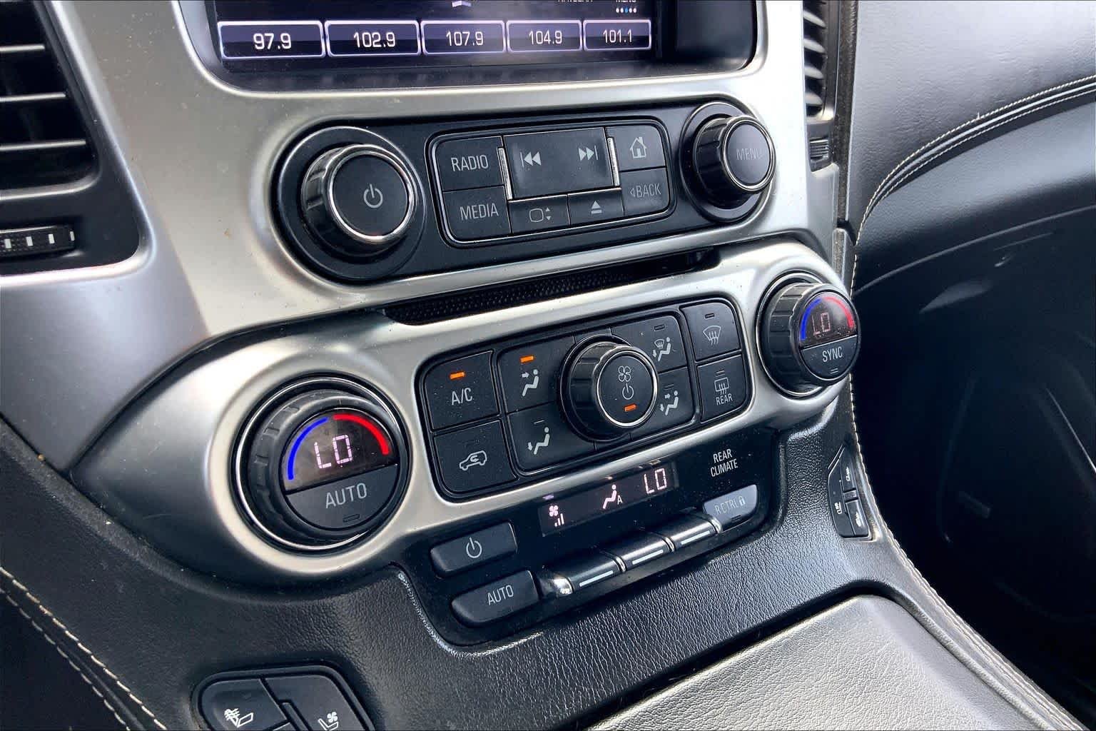 Used 2018 Tungsten Metallic Chevrolet Premier image 33