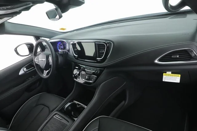 2026 Chrysler Pacifica Limited - Photo 33