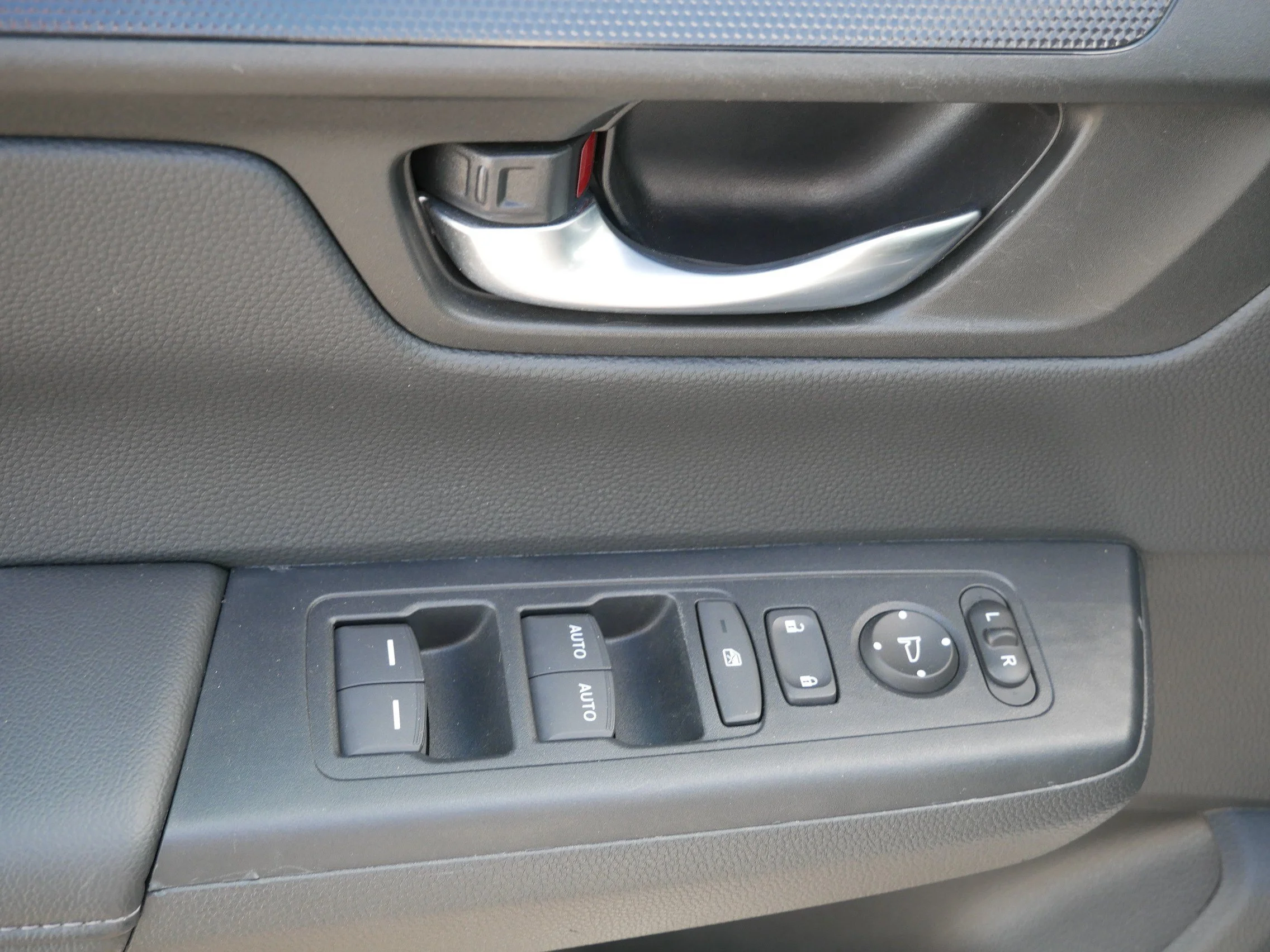 Used 2024 Platinum White Pearl Honda EX image 19