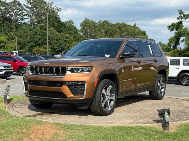 New 2026 Copper Shino Metallic Clearcoat Jeep Limited image 3