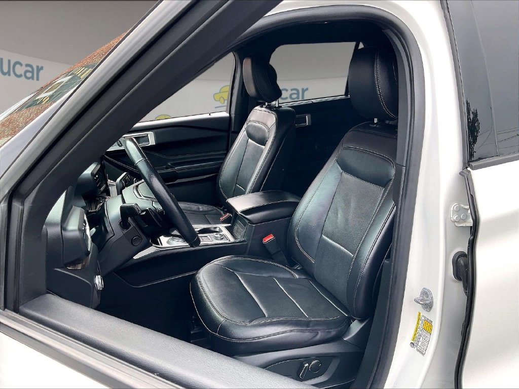 Used 2020 White Ford Limited image 10