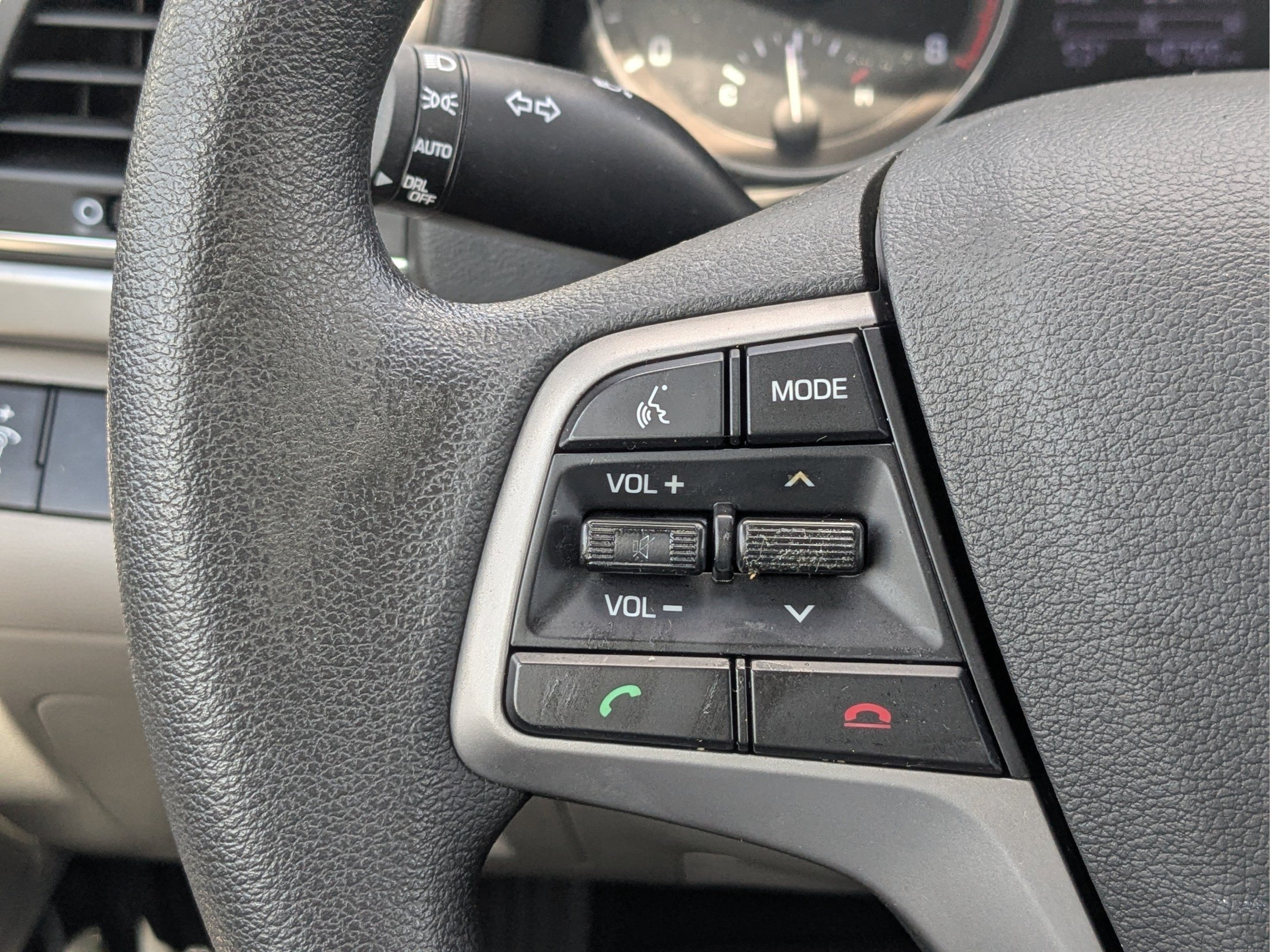 Used 2017 Black Noir Pearl Hyundai SE image 25