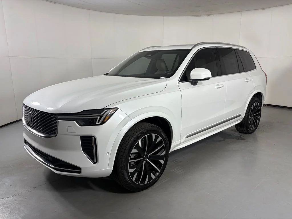 New 2026 Crystal White Volvo Plus image 4
