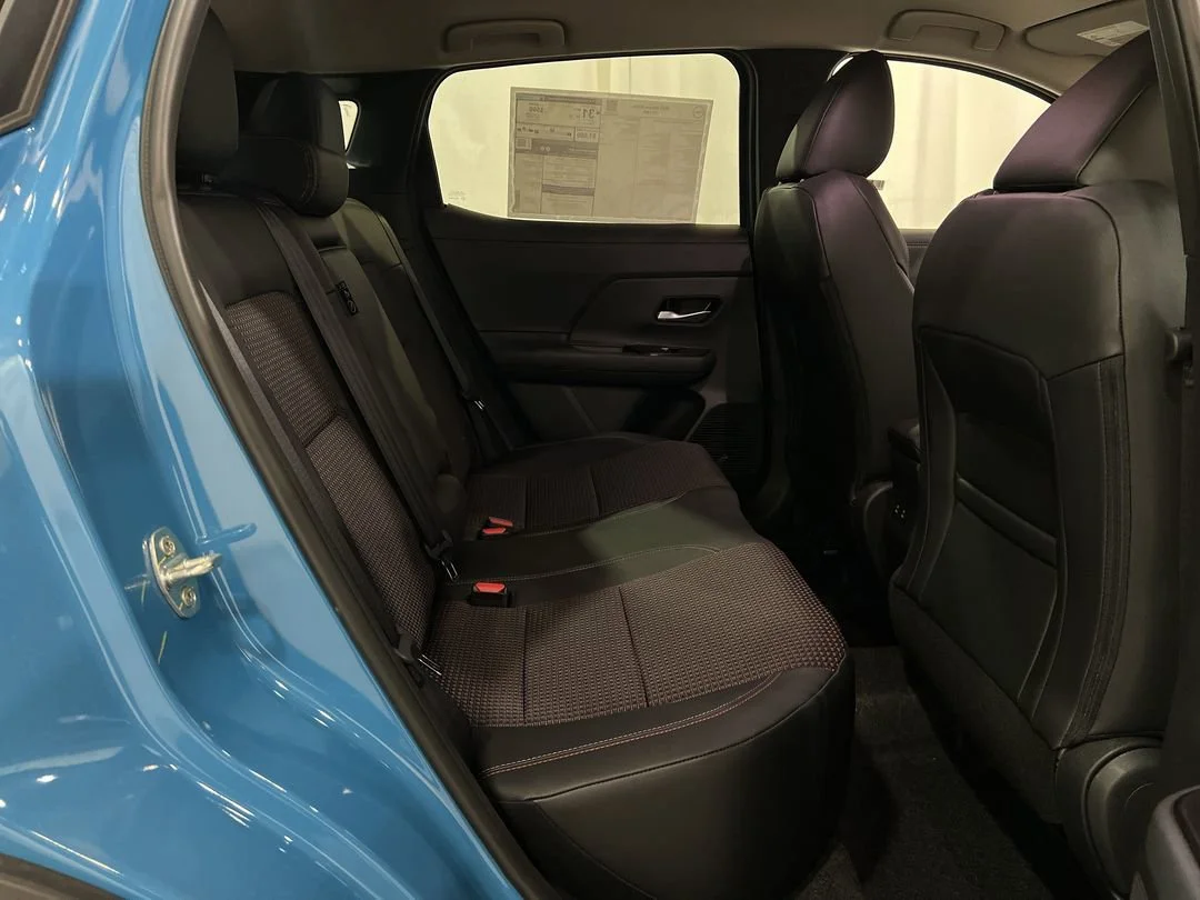 New 2026 Arctic Ice Blue Metallic / Super Black Two-tone Nissan SR image 19
