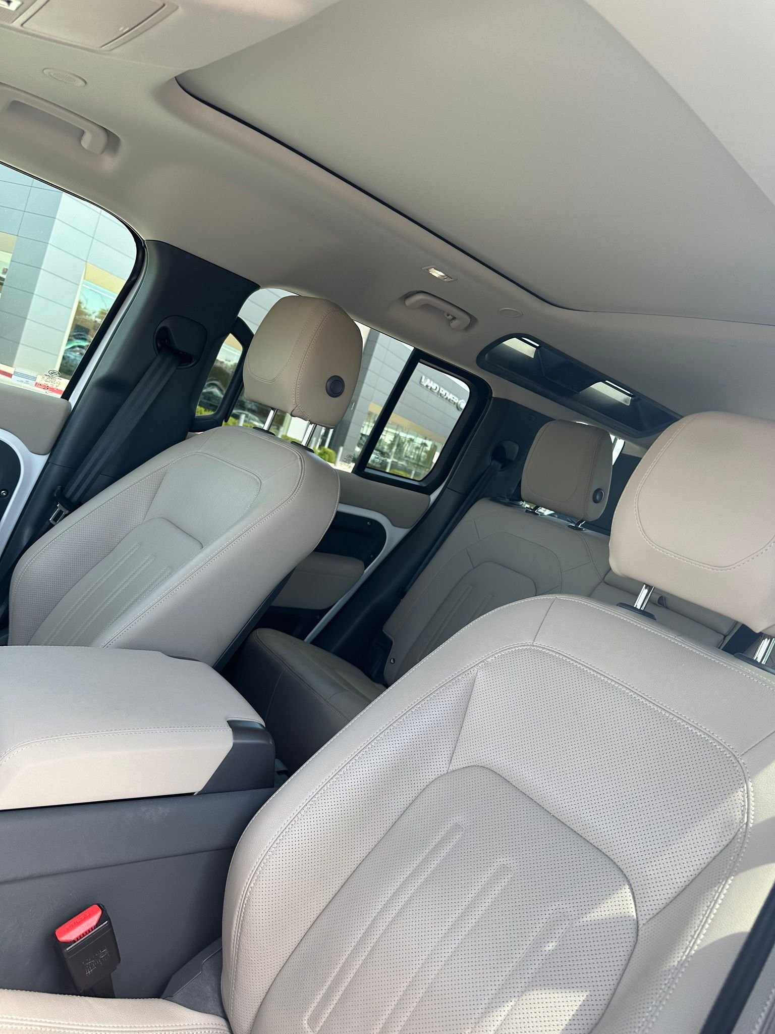 Used 2021 Fuji White Land Rover SE image 15