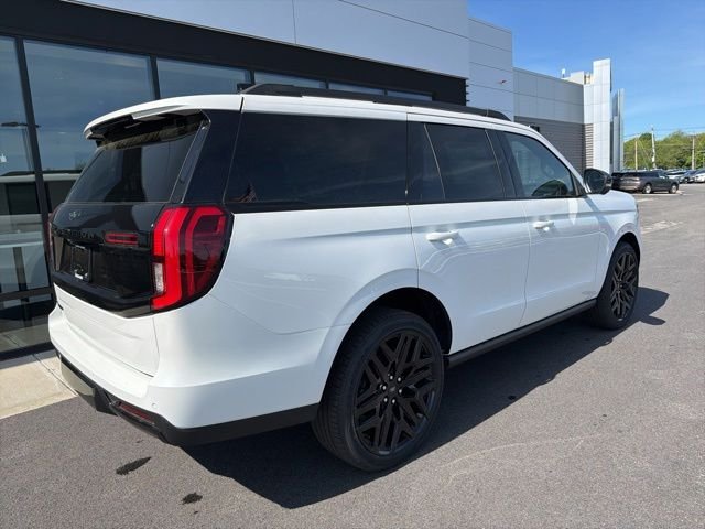 New 2026 Star White Metallic Tri-Coat Ford Platinum® image 3