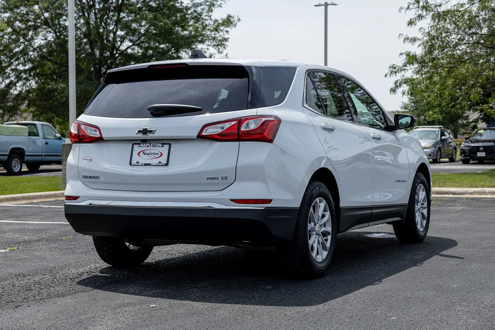 Used 2019 SUMMIT WHITE Chevrolet LT image 4