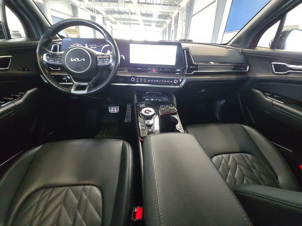 Used 2023 Red Kia X-Line Prestige image 21
