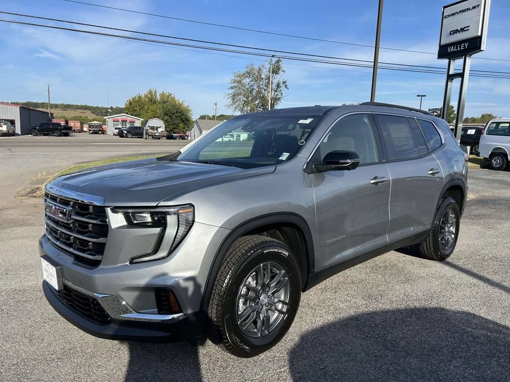 New 2027 Sterling Metallic GMC Elevation image 8