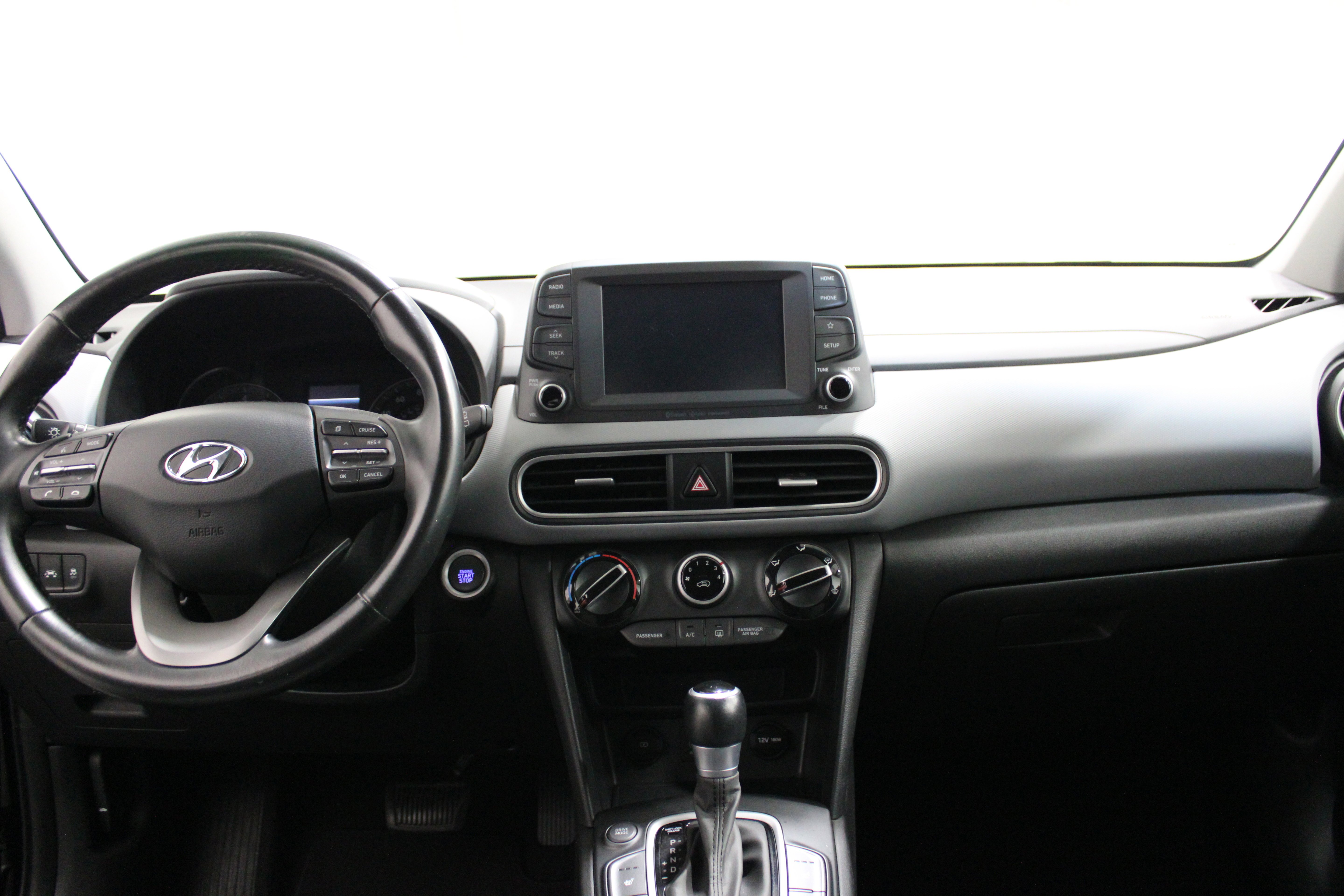 Used 2021 Ultra Black Hyundai SEL image 2