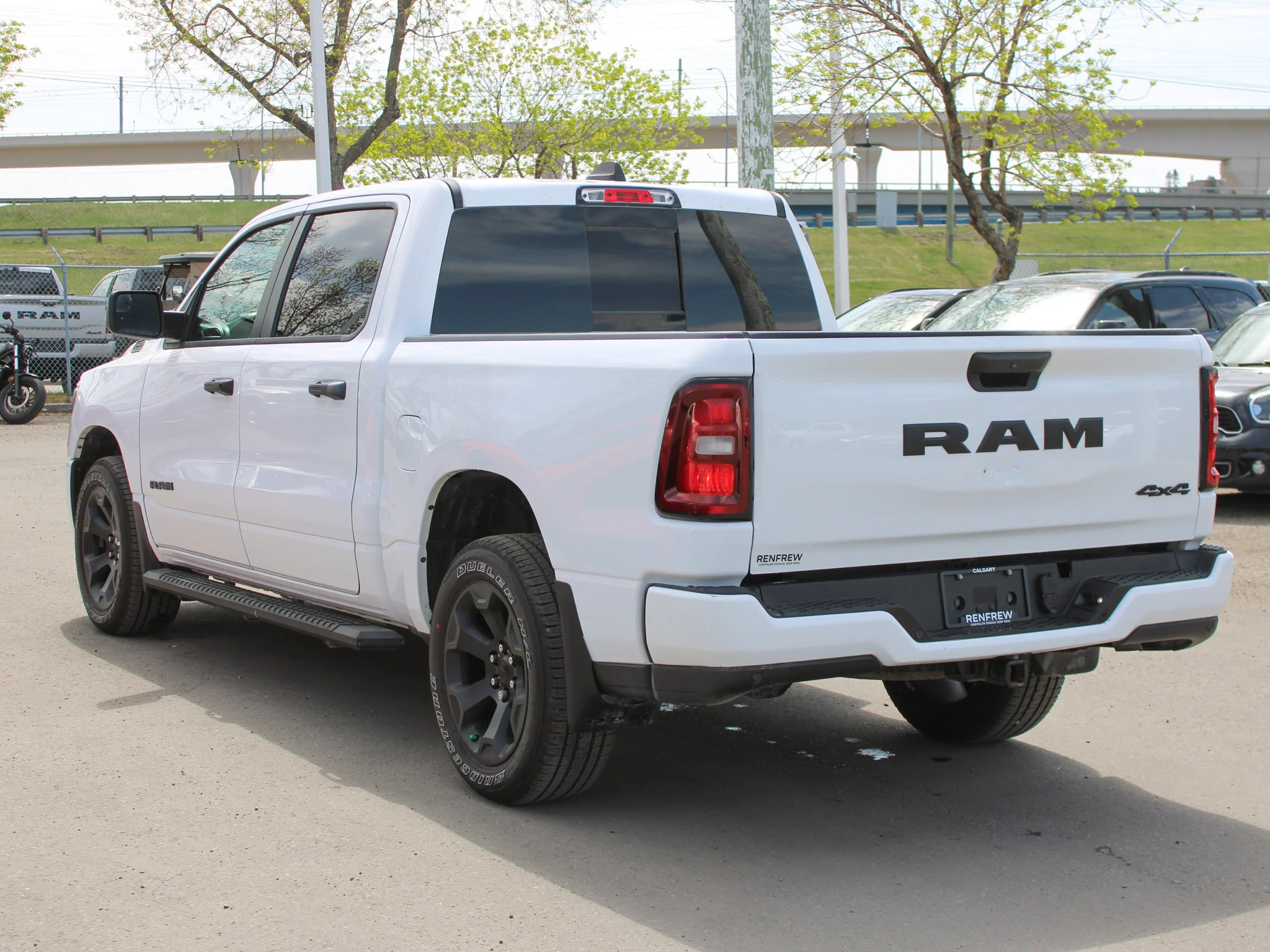 Certified Used 2025 White RAM Tradesman * Adaptive Cruise | Protection Group | Sport Appearance | 3M PPF | Apple CarPlay image 14
