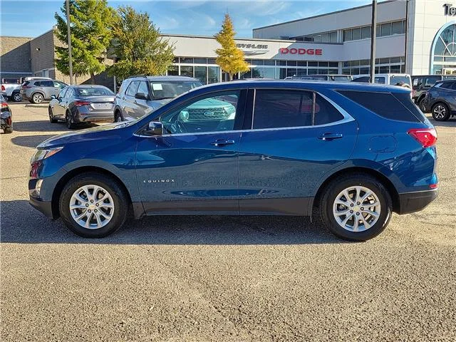 Used 2020  Chevrolet LT w/1LT Front-wheel Drive image 2