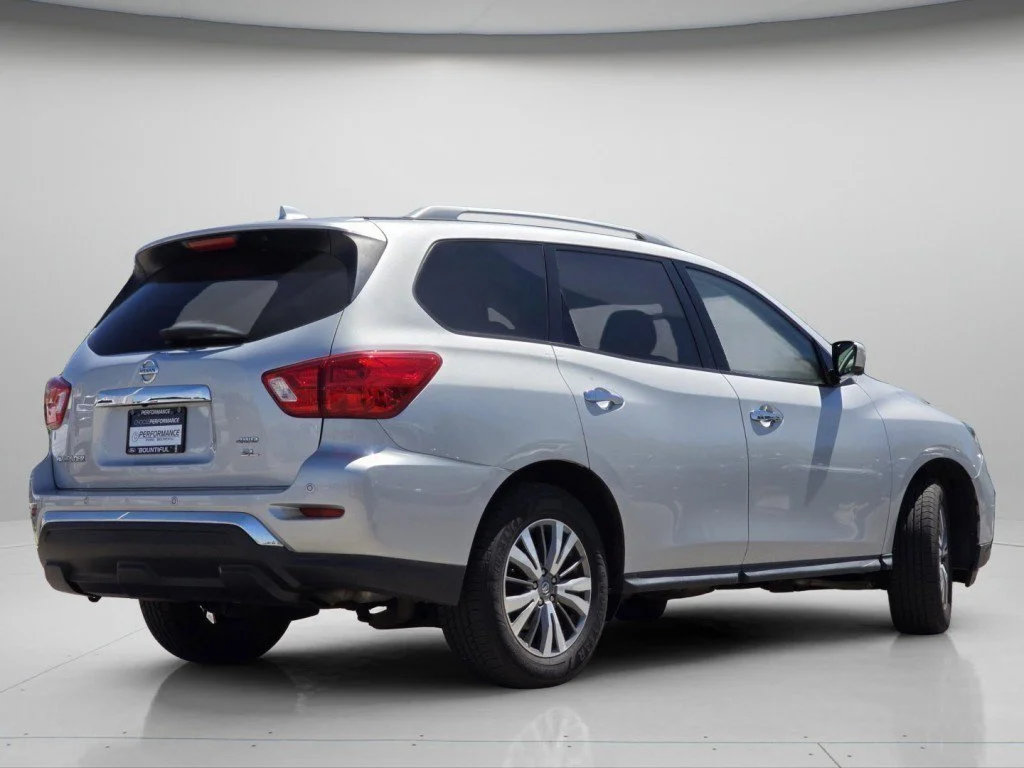 Used 2020 Brilliant Silver Metallic Nissan SL image 22