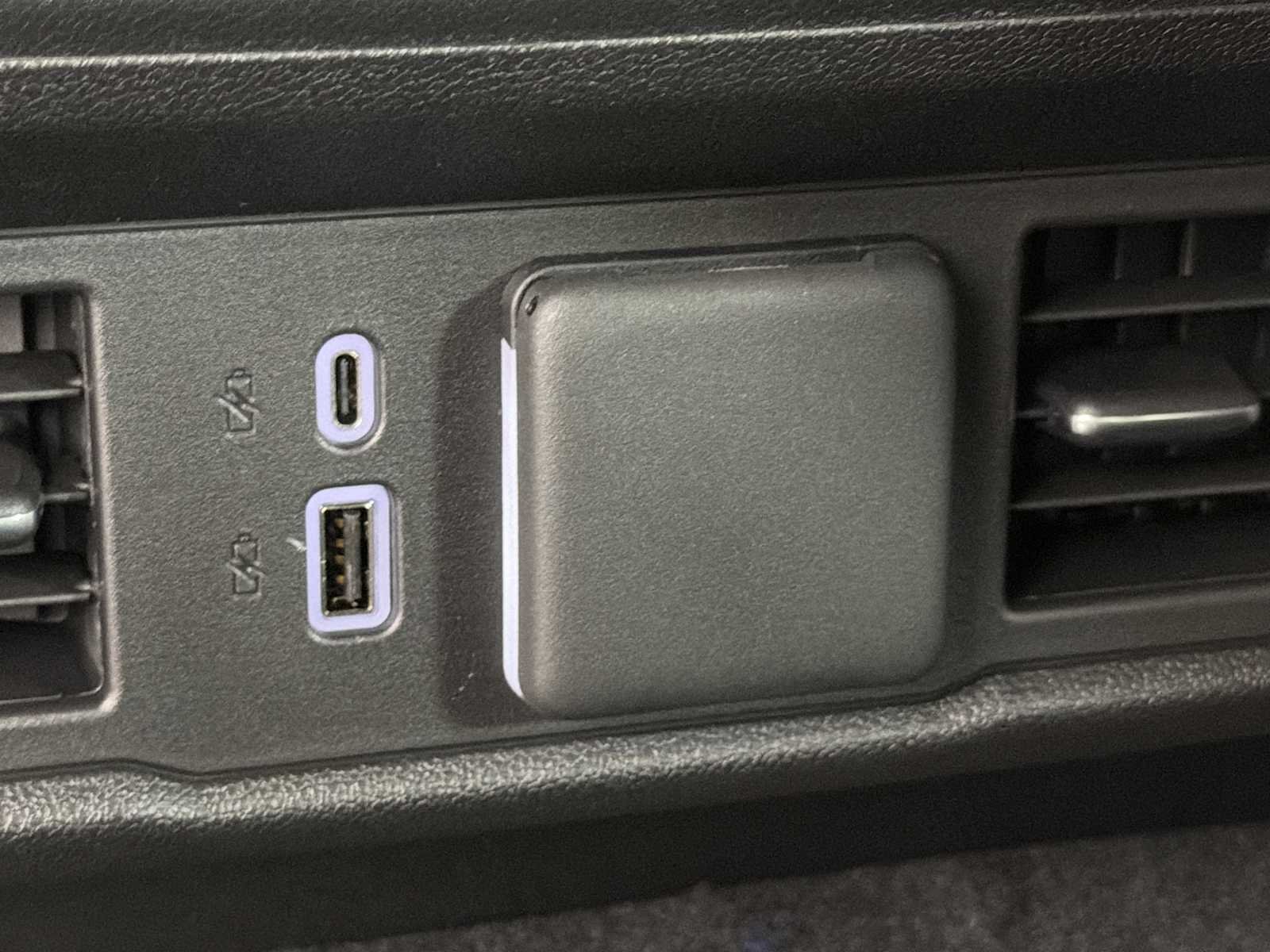 2026 GMC Sierra 1500 SLT - Photo 20