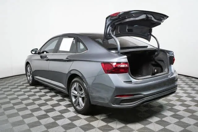 Certified Used 2024 Platinum Gray Metallic Volkswagen SE image 26