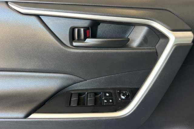Certified Used 2025 White Toyota LE image 14