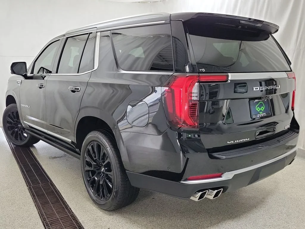 2025 GMC Yukon Denali - Photo 8