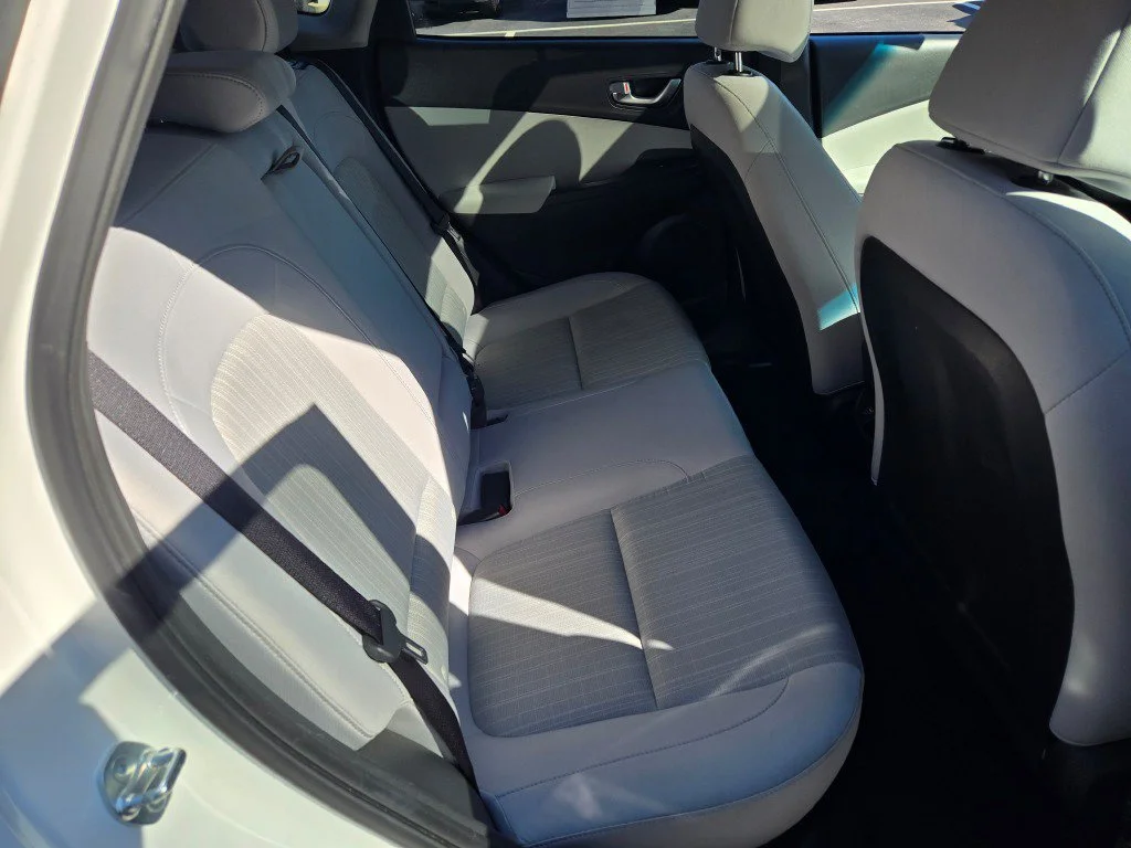 Used 2023 White Hyundai SEL image 8