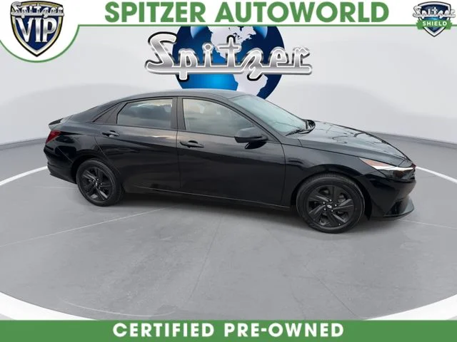 Used 2023 Black Hyundai SEL image 10