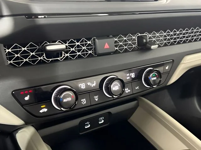 2025 Honda Accord SE - Photo 24
