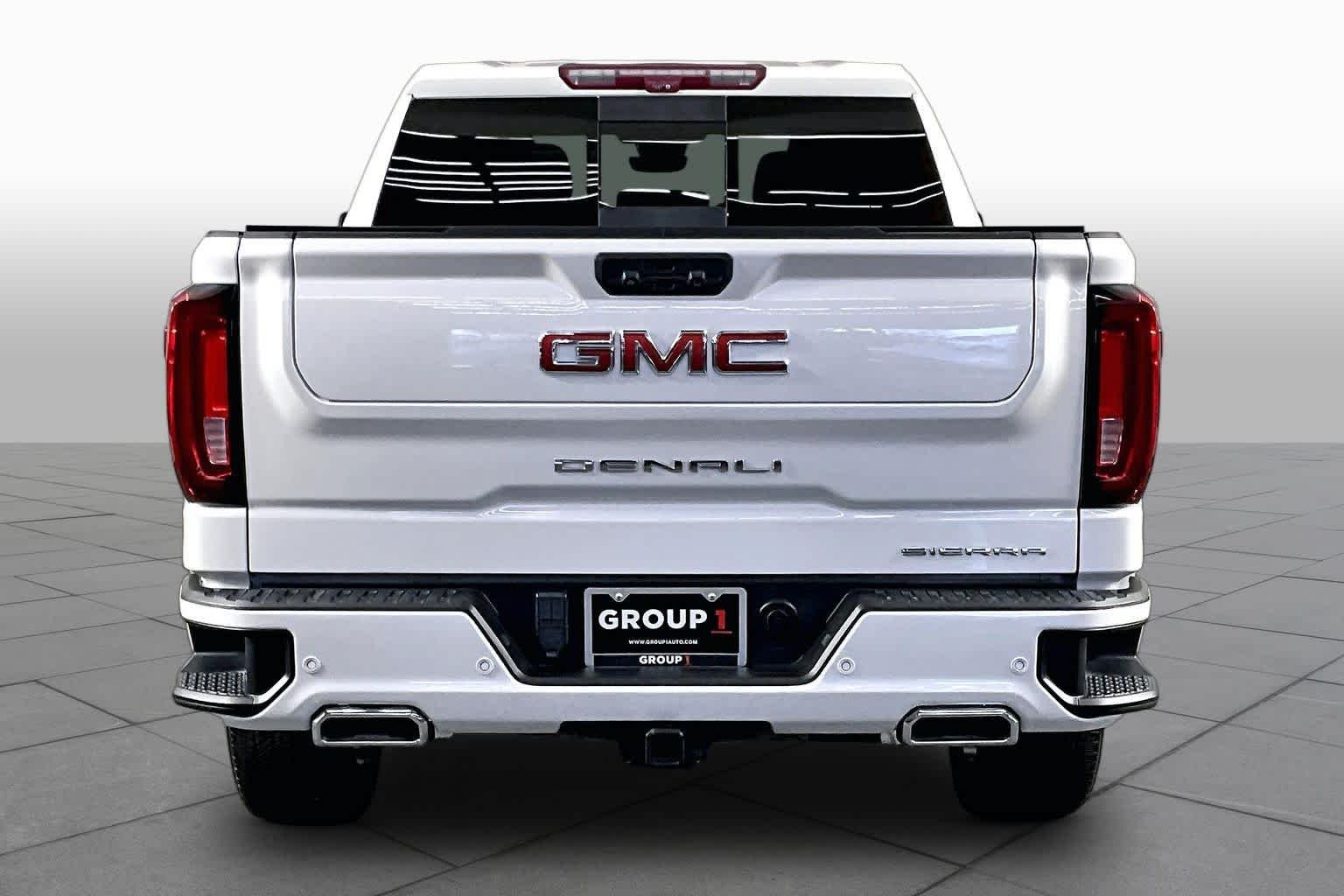 Used 2023 White Frost Tricoat GMC Denali image 5