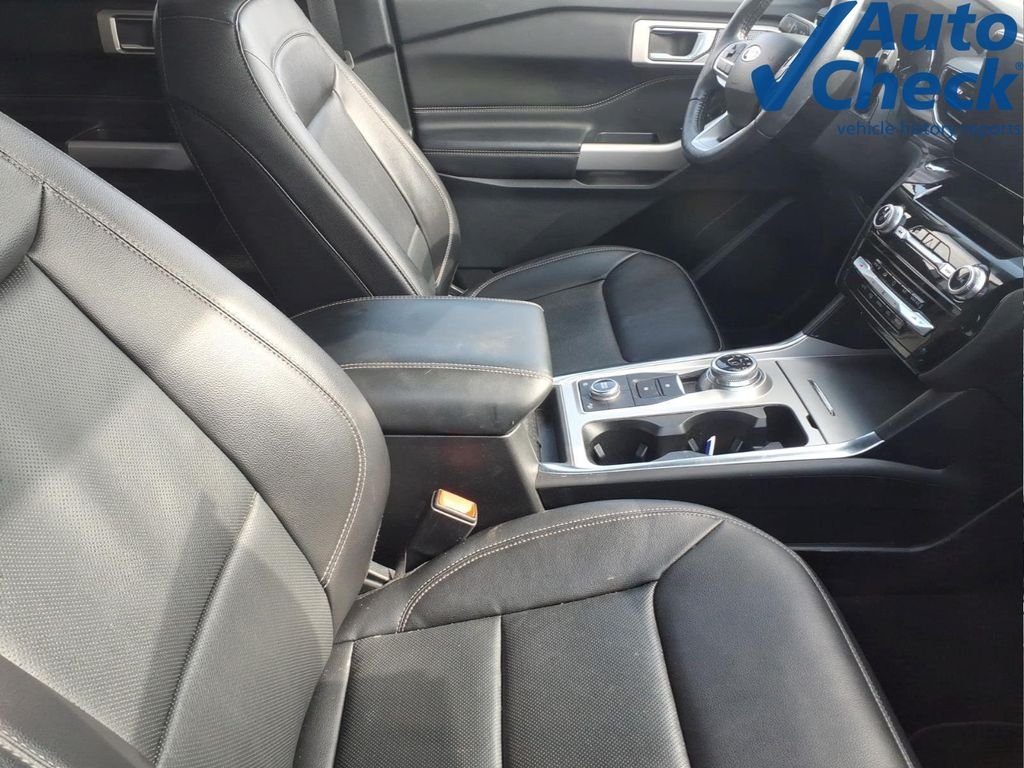 Used 2022 Gray Ford Limited image 7