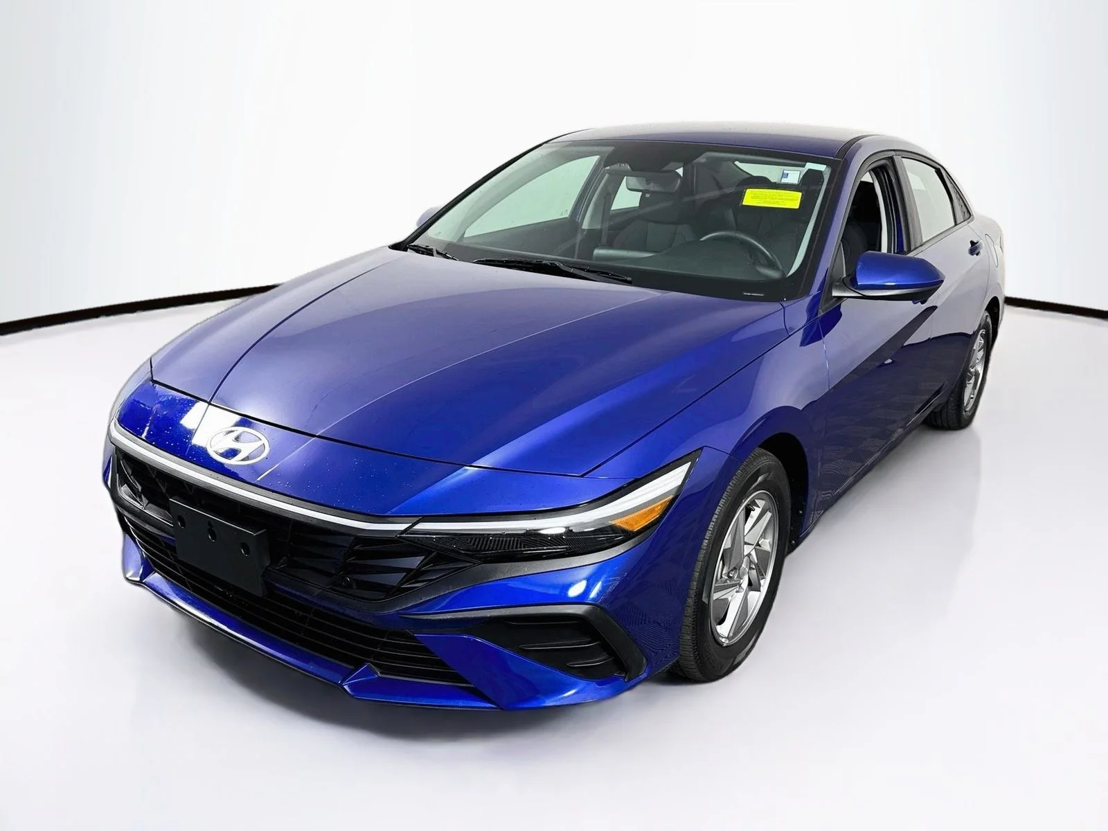 Used 2024 Blue Hyundai SE image 3