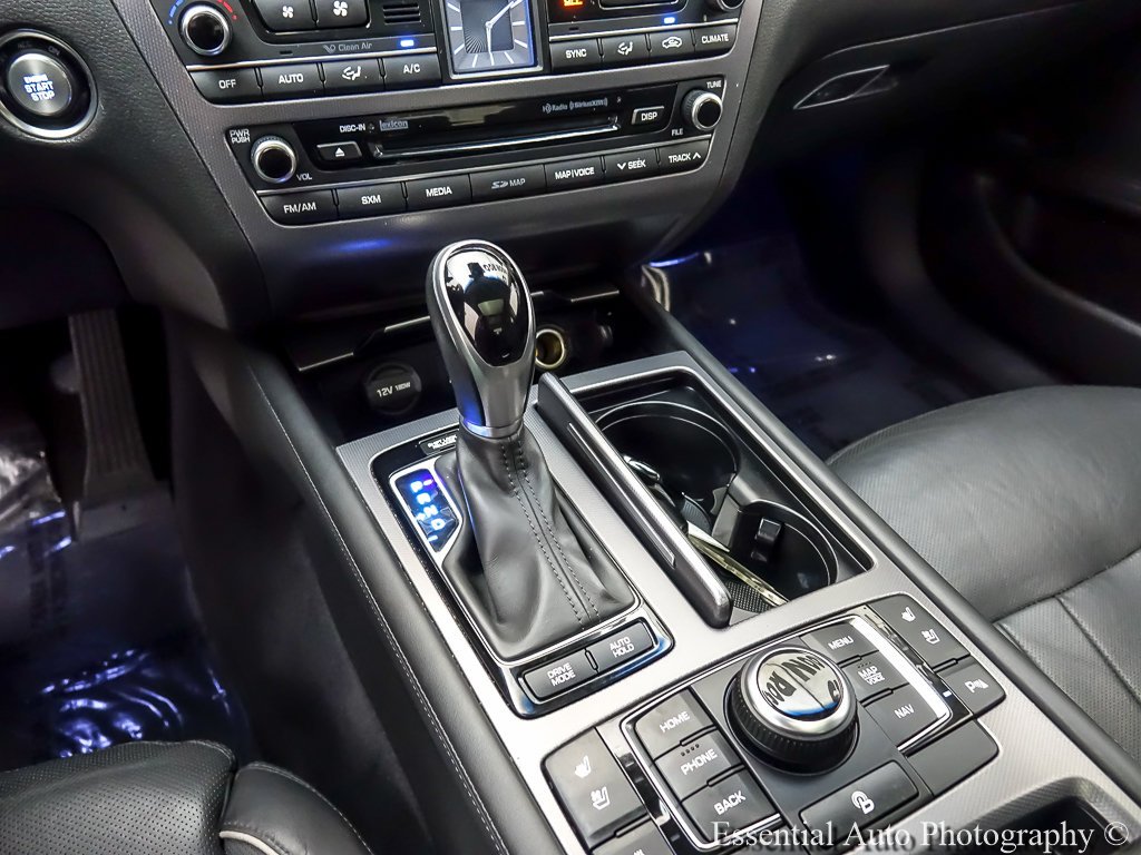 Used 2015 Gray Hyundai 3.8 image 21